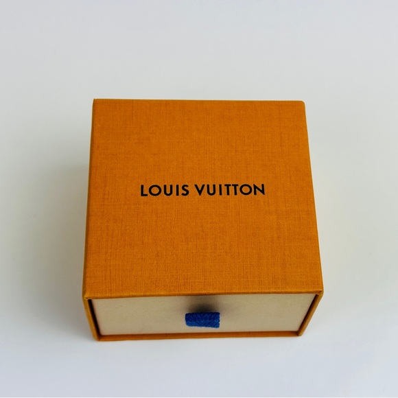 Authentic Louis Vuitton Monogram Ring Size L - Picture 6 of 6